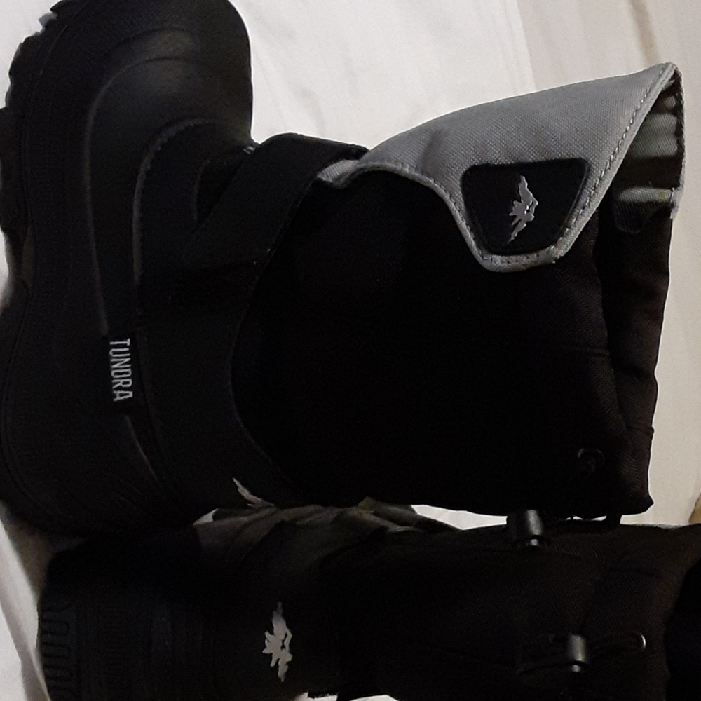 Boots - Picture 3 of 5